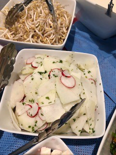 Blandade sallader i upptäckarvagnen