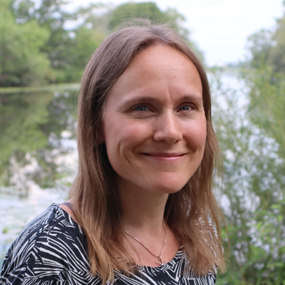 Porträttbild på Malin Olofsson.