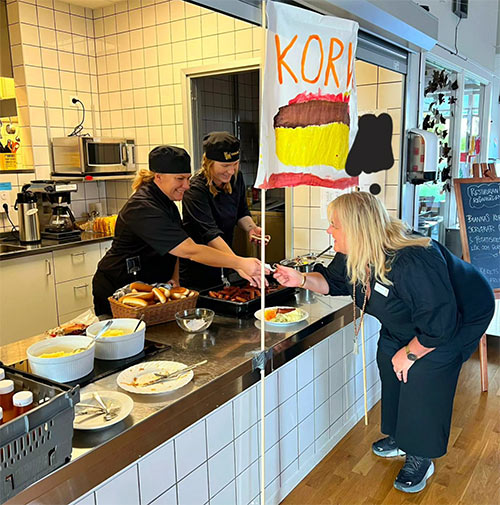 Rektor Annsofi Hultbäck vid förskolan Blankas korv-gatukök