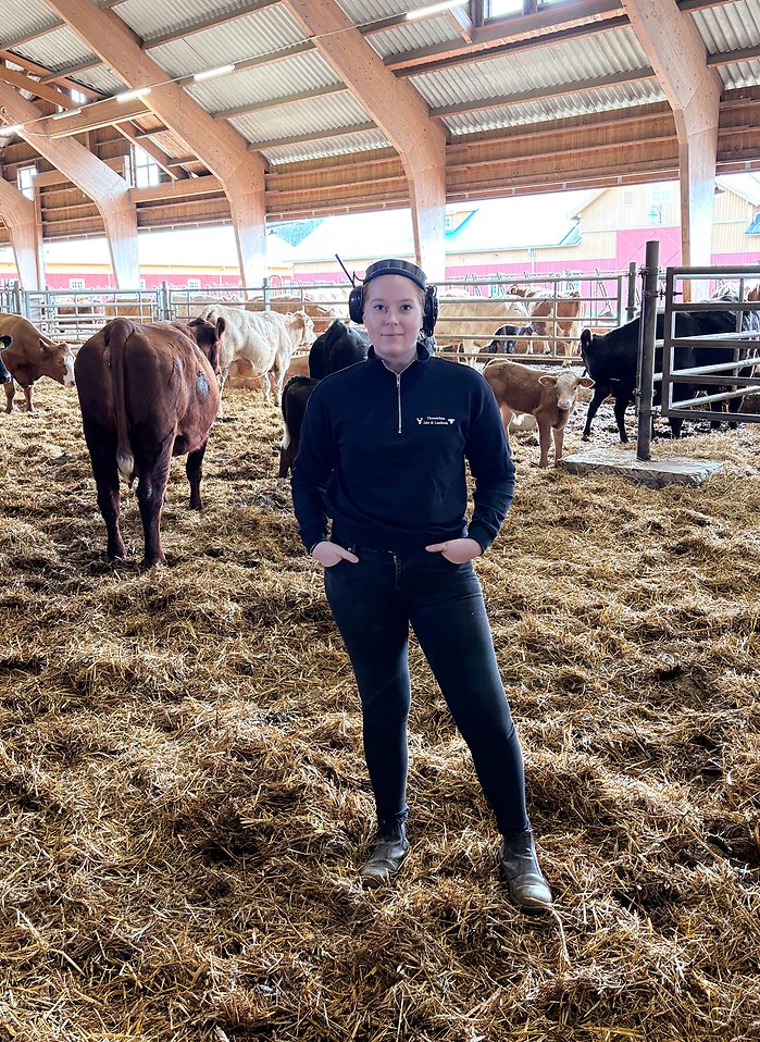 Ida Thunström tillsammans med sina djur